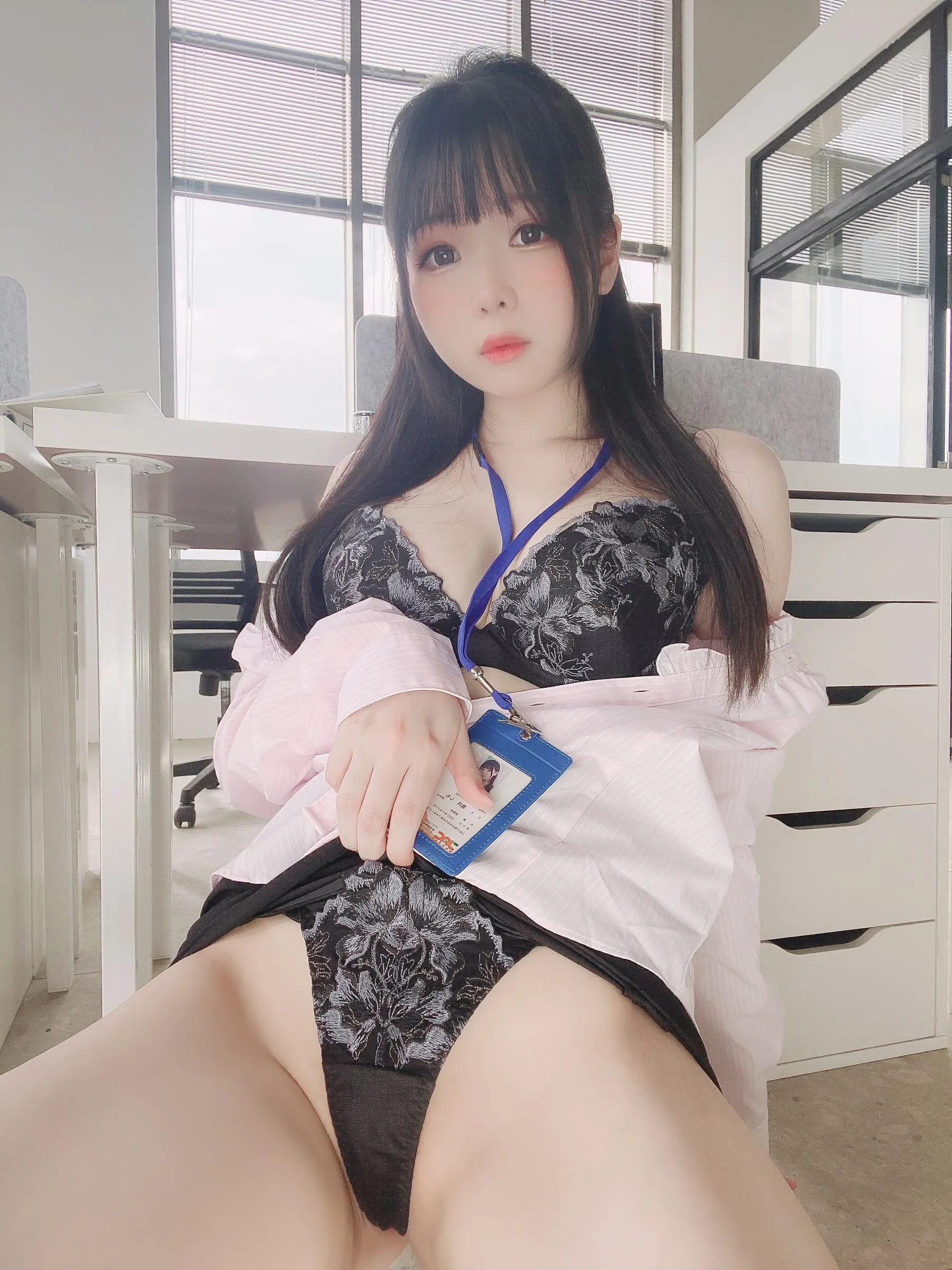霜月shimo – NO.58 Fantia 2022年08月会员合集6期-2022-08-25 新入社員 [25P]插图5